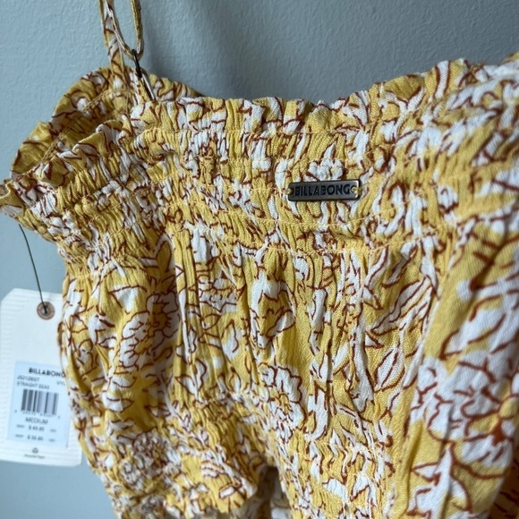 🏷️ 2/$20 Billabong Cropped Smocked Yellow Floral Top - Picture 4 of 5